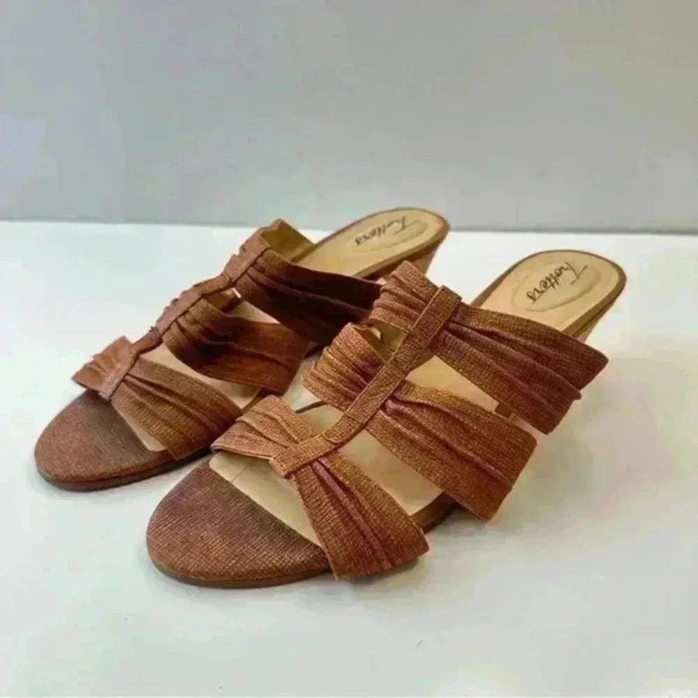 Trotters Damen Mia‎ Slides Sandal Cognac Womens Size 8.5